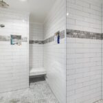 Fugenlose Dusche mit Mikrozement im Altbau: Planung, Kosten, Risiken und Schritt-für-Schritt-Ausführung