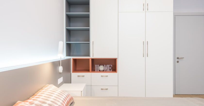 Stauraumbett richtig planen: Schubladen, Klappmechanik, Maße, Matratze und Kosten