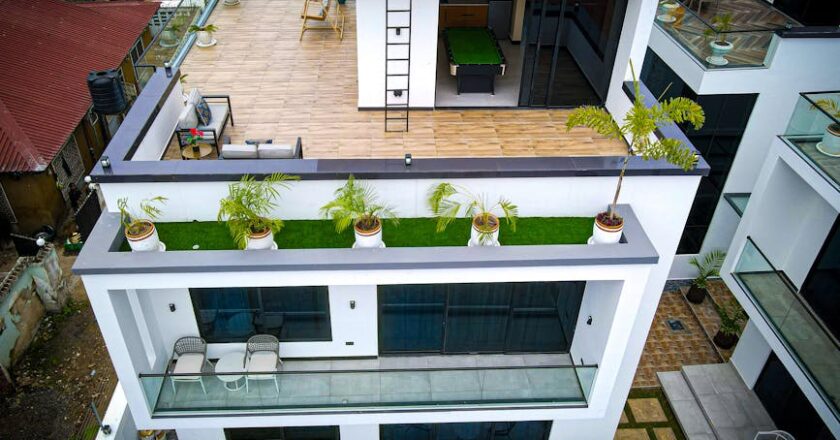 Terrassenüberdachung planen: Materialien, Statik, Entwässerung, Genehmigung und Kosten