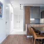 Stauraum unter der Treppe planen und bauen: Module, Auszüge, Belüftung, Licht und Kosten