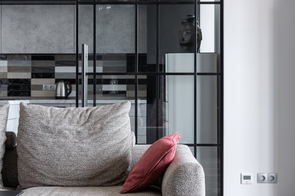 Innenfenster und Glastrennwand im Bestand: Crittall-Look planen, montieren und Kosten kalkulieren