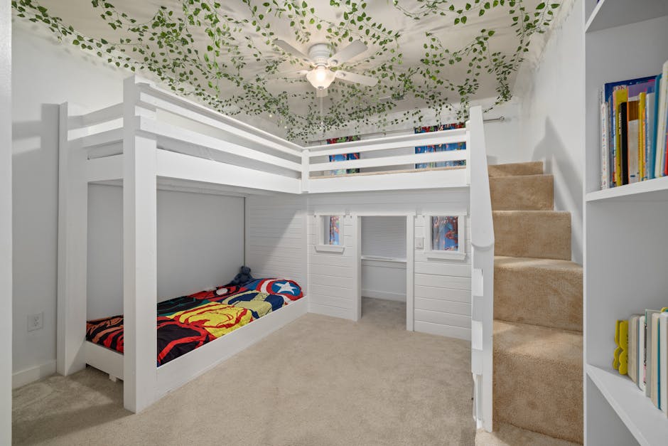 Hochbett im Kinderzimmer sicher planen und bauen: Maße, Absturzsicherung, Konstruktion und Kosten