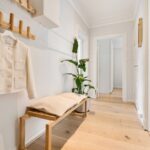 Fahrrad-Wandhalterung richtig planen und montieren: Wandtypen, Duebel, Abstaende, Schutz und Kosten