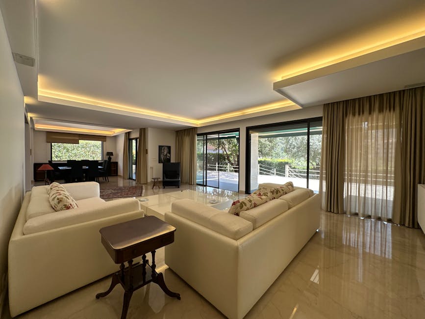 Indirekte Deckenbeleuchtung mit LED-Stuckleisten: Planung, Montage, Dimmen und Kosten